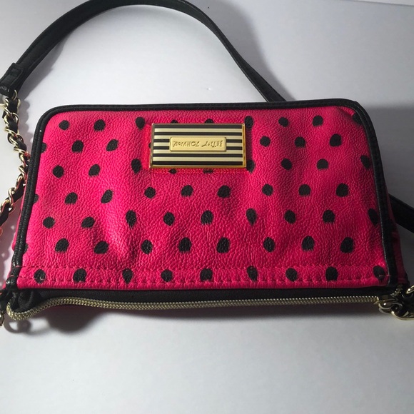 Betsey Johnson Handbags - 🌻BESTY JOHNSON CROSSBODY🔥🔥